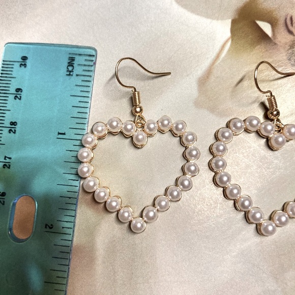 Pearl Heart  Drop ❤️ Earrings - Picture 4 of 5